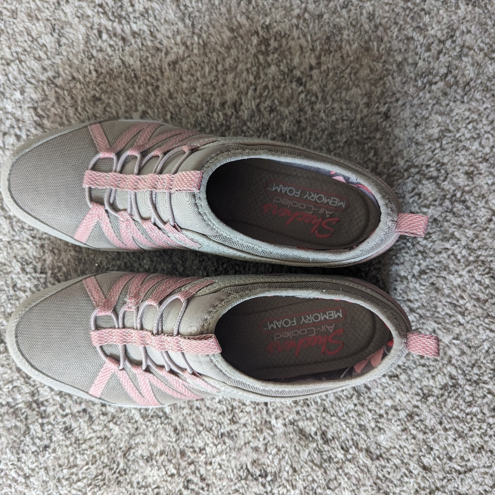 Sketchers air-cooled memory foam sneakers